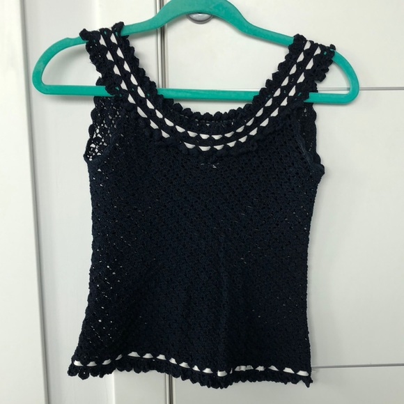 *3 for $175* Oscar De La Renta macrome tank top - Picture 6 of 6